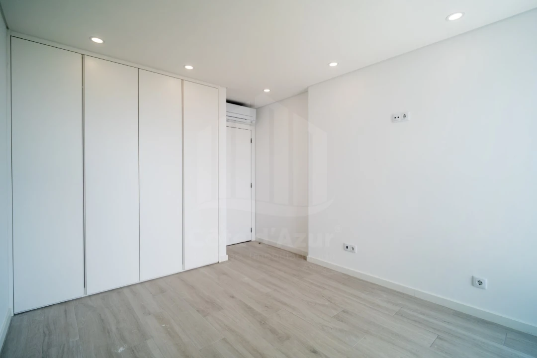 Moradia T3 para Venda em Sesimbra (Santiago) Foto 34