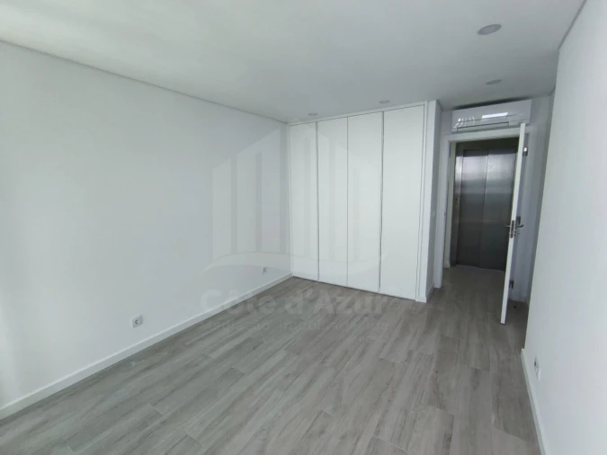 Moradia T3 para Venda em Sesimbra (Santiago) Foto 11