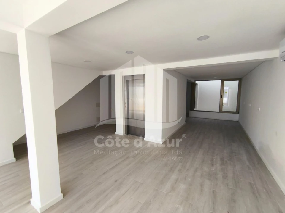 Moradia T3 para Venda em Sesimbra (Santiago) Foto 5