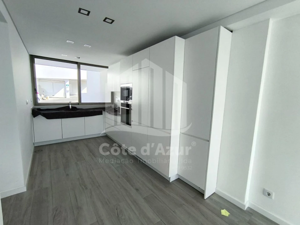 Moradia T3 para Venda em Sesimbra (Santiago) Foto 8