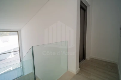 Moradia T3 para Venda em Sesimbra (Santiago)