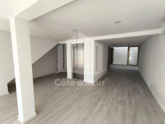 Moradia T3 para Venda em Sesimbra (Santiago) Foto 5