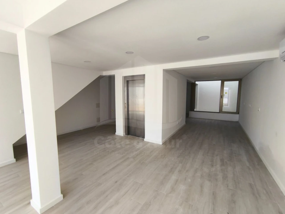 Moradia T3 para Venda em Sesimbra (Santiago) Foto 4