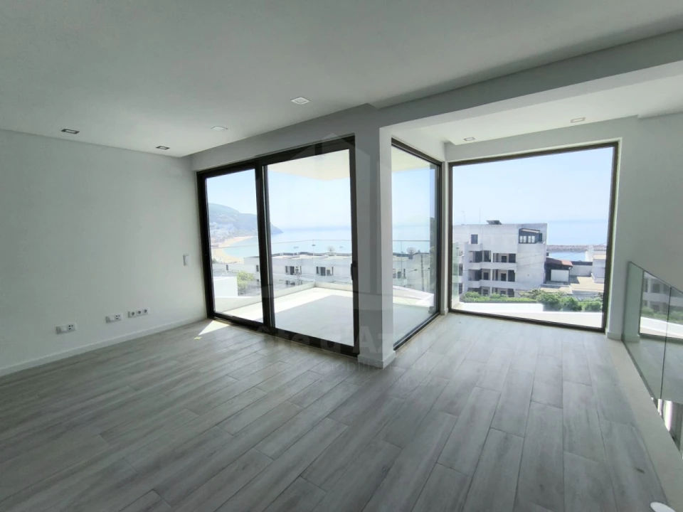 Moradia T3 para Venda em Sesimbra (Santiago) Foto 6