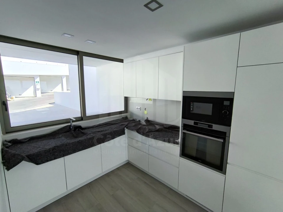 Moradia T3 para Venda em Sesimbra (Santiago) Foto 8