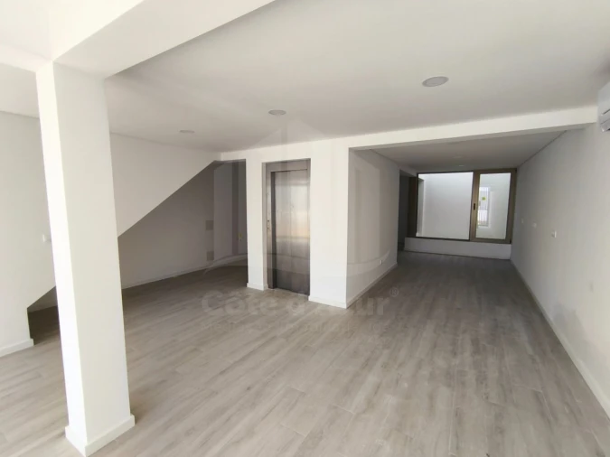 Moradia T3 para Venda em Sesimbra (Santiago) Foto 4