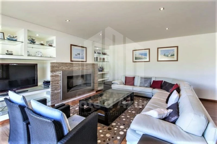 Moradia T5 para Venda em Carvalhal Foto 4