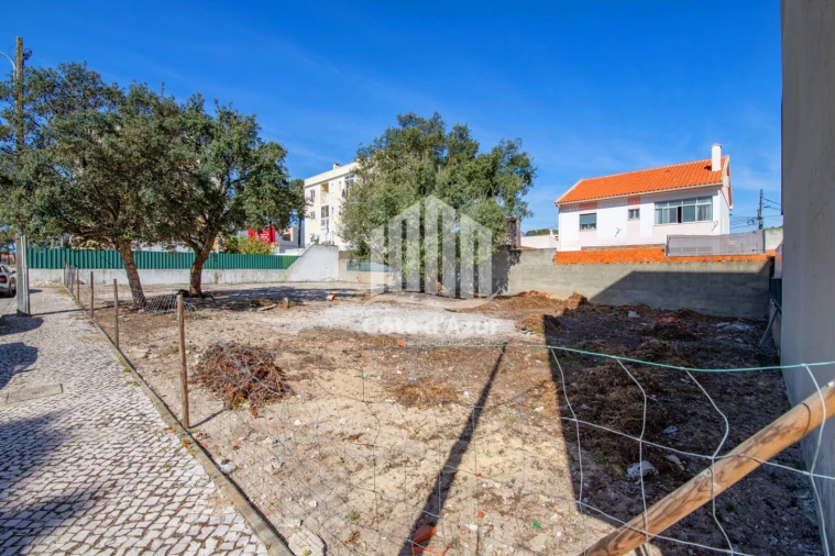 Terreno para Venda em Quinta do Conde Foto 2