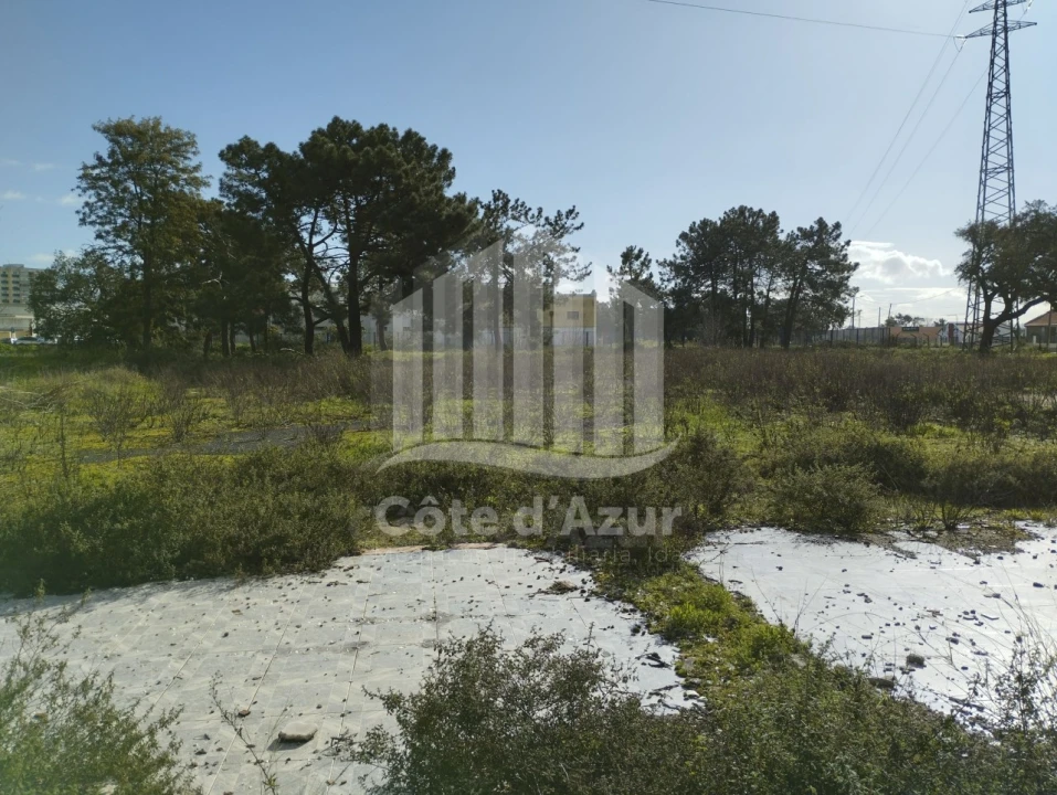 Terreno para Venda em Santo Antonio da Charneca Foto 5