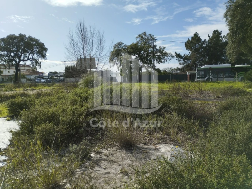 Terreno para Venda em Santo Antonio da Charneca Foto 8