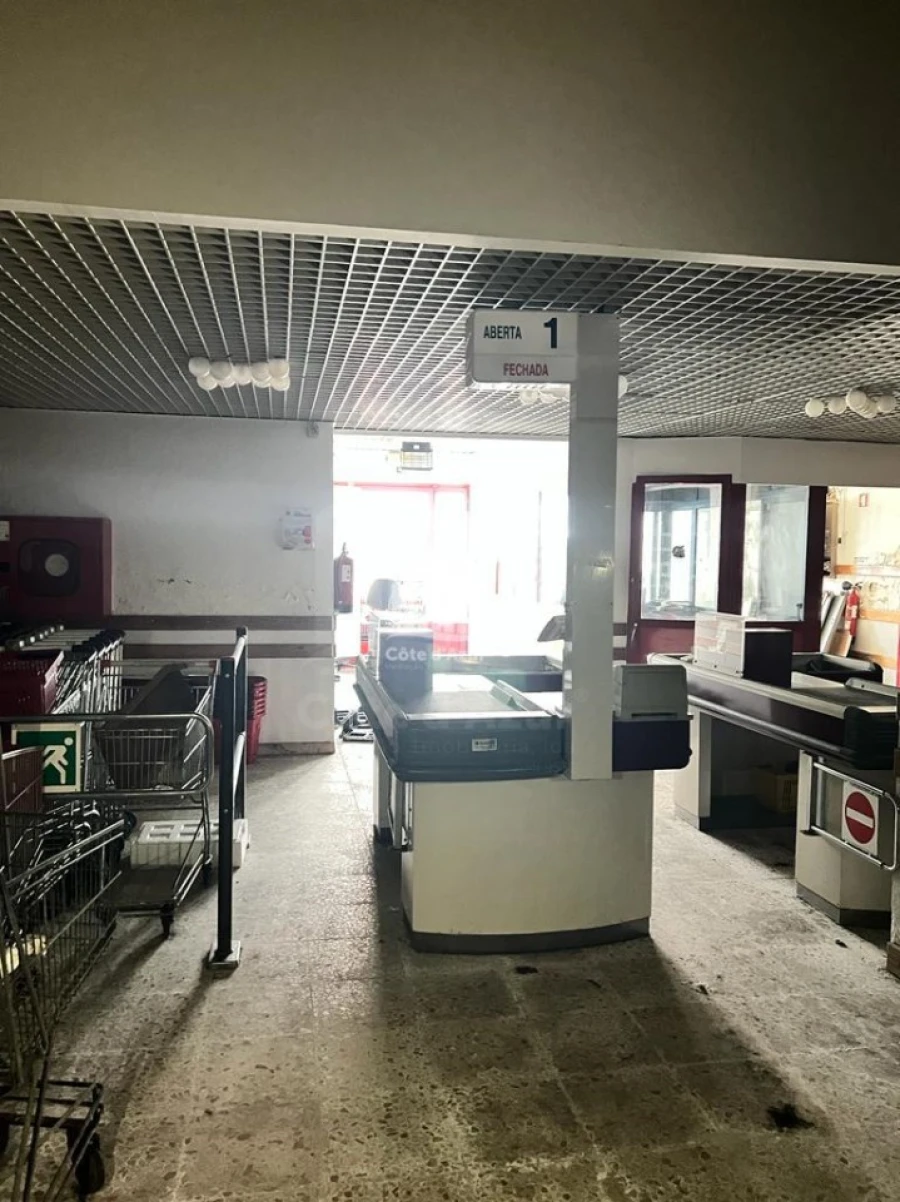 Prédio para Venda em Baixa da Banheira e Vale da Amoreira Foto 22