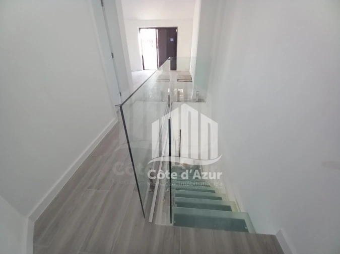Apartamento T3 para Venda em Costa da Caparica Foto 3