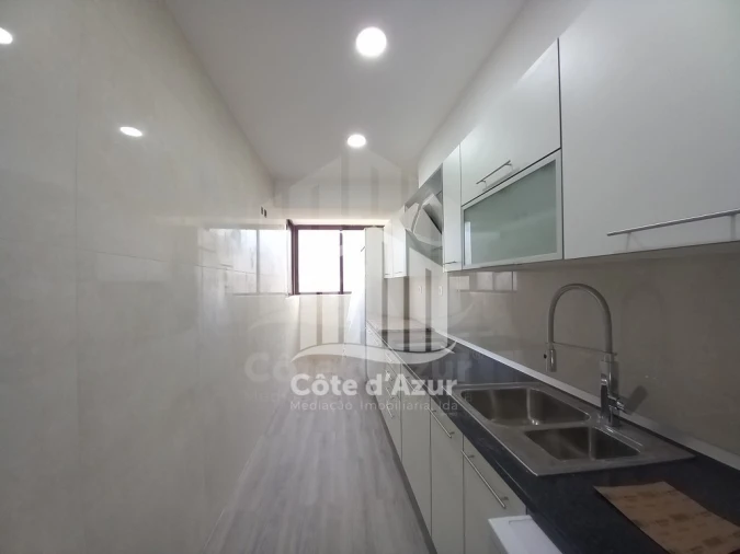 Apartamento T3 para Venda em Costa da Caparica Foto 9