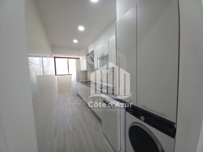 Apartamento T3 para Venda em Costa da Caparica Foto 12