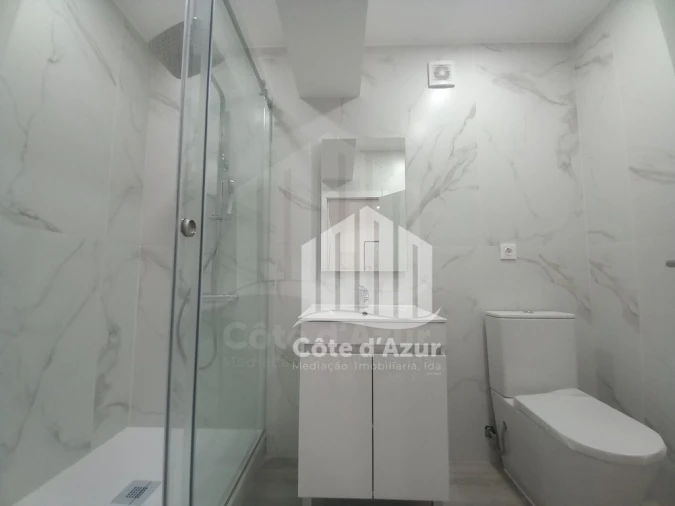 Apartamento T3 para Venda em Costa da Caparica Foto 14