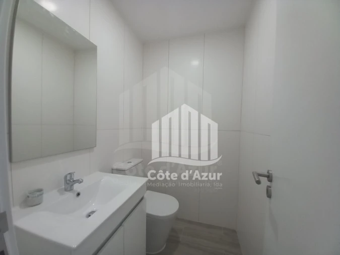 Apartamento T3 para Venda em Costa da Caparica Foto 15