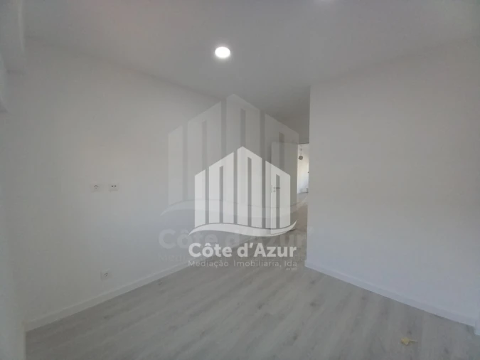 Apartamento T3 para Venda em Costa da Caparica Foto 18