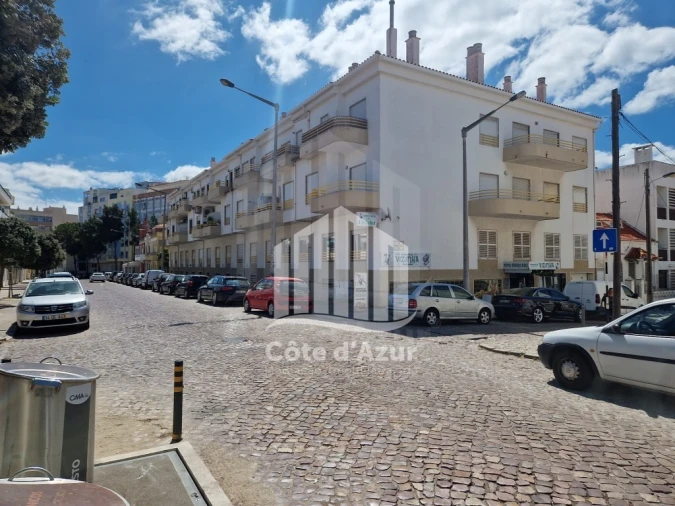 Apartamento T3 para Venda em Costa da Caparica Foto 30