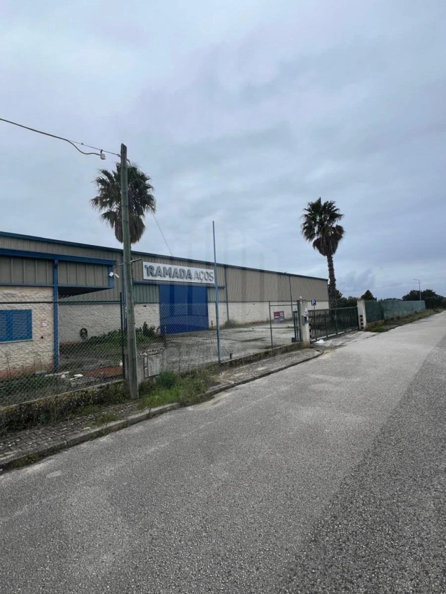 Armazém para Venda em Quinta do Anjo