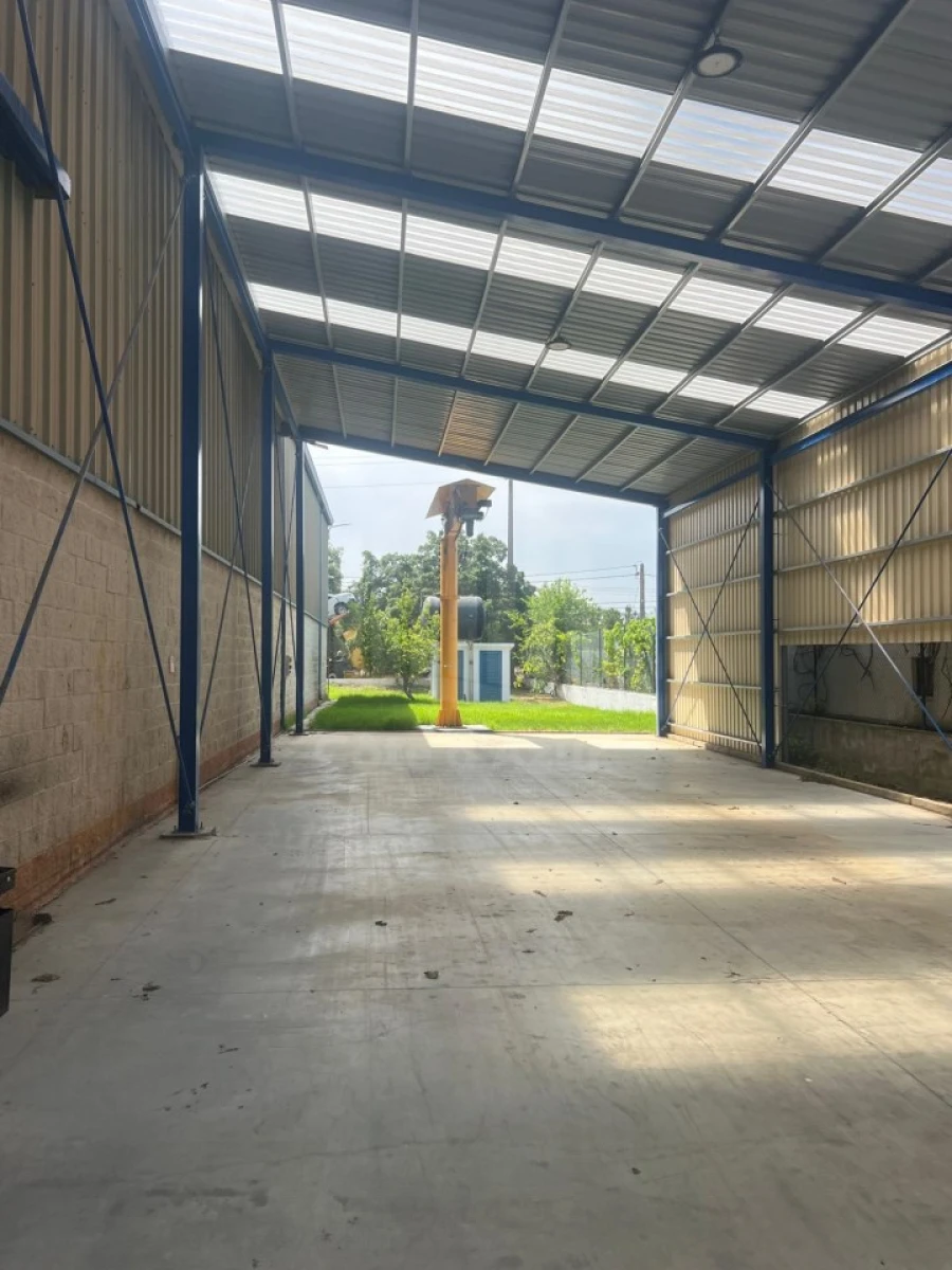 Armazém para Venda em Quinta do Anjo Foto 8