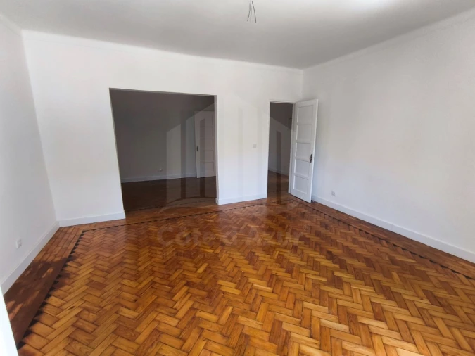 Apartamento T2 para Venda em Sesimbra (Santiago) Foto 4