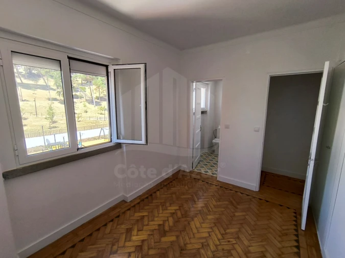 Apartamento T2 para Venda em Sesimbra (Santiago) Foto 5