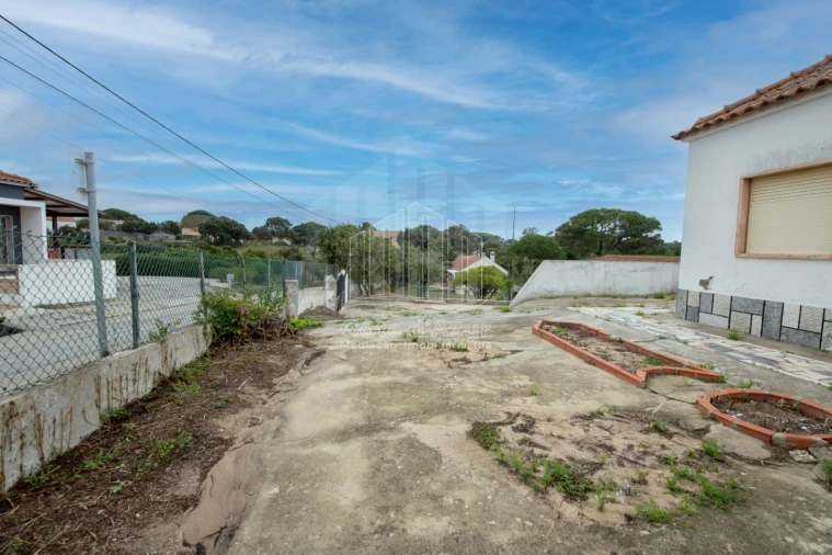 Moradia T1 para Venda em Sesimbra (Castelo) Foto 6