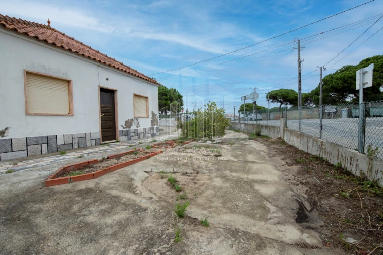 Moradia T1 para Venda em Sesimbra (Castelo) Foto 8