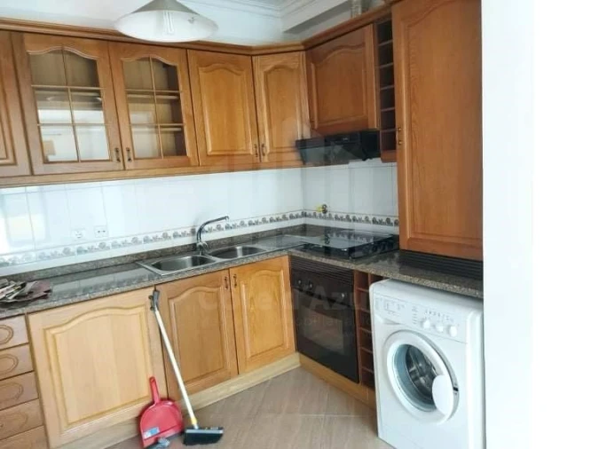 Apartamento T1 para Venda em Sesimbra (Santiago) Foto 8