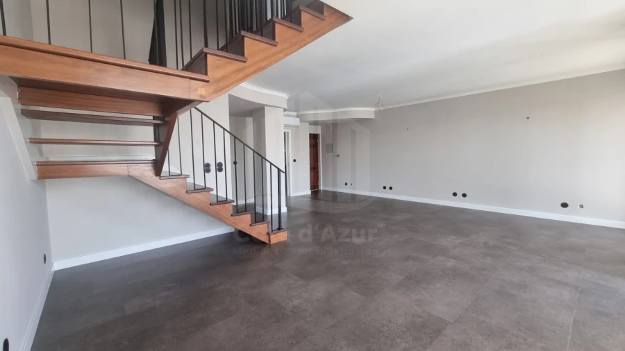 Apartamento T3 para Venda em Sesimbra (Santiago) Foto 3