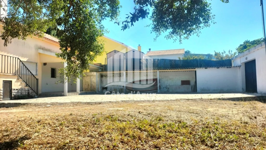 Moradia T2 para Venda em Sesimbra (Castelo)