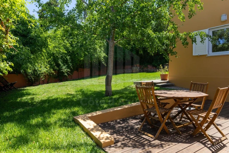 Moradia T5 para Venda em Azeitão (São Lourenço e São Simão) Foto 3