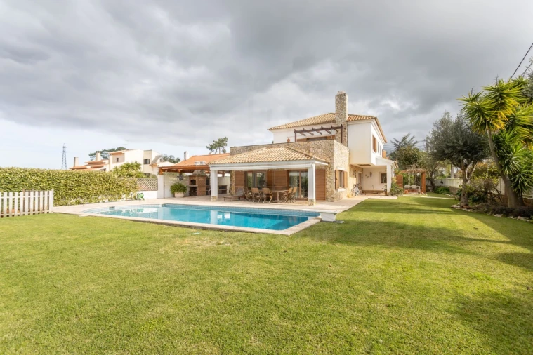 Moradia T4 para Venda em Sesimbra (Castelo)