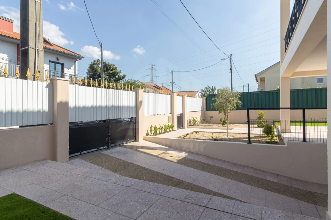 Moradia T2 para Venda em Quinta do Conde Foto 5