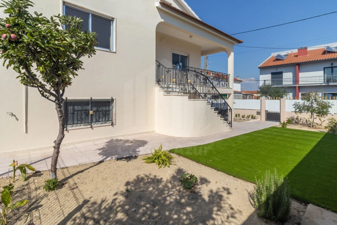 Moradia T2 para Venda em Quinta do Conde Foto 14