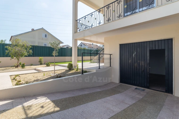 Moradia T2 para Venda em Quinta do Conde Foto 6
