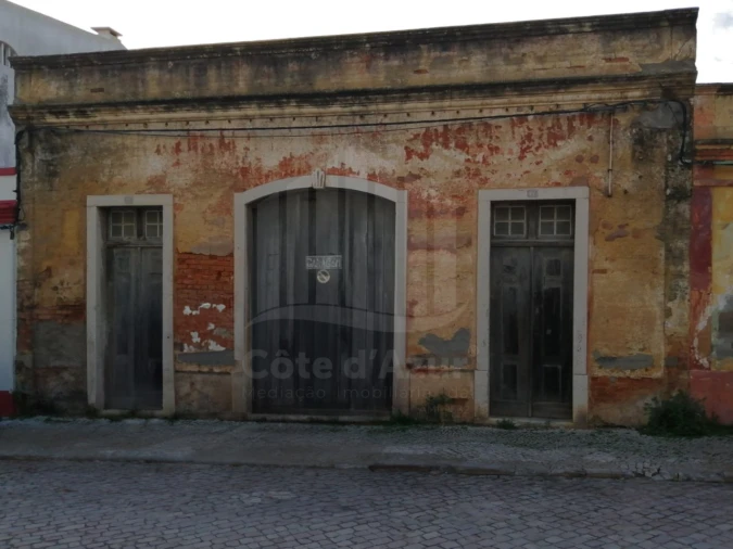 Armazém para Venda em Setubal (São Sebastião)