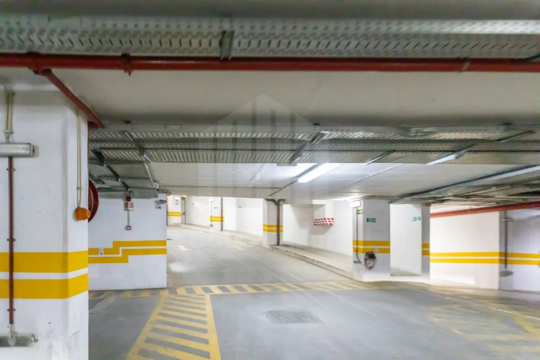 Apartamento T4 para Venda em Sesimbra (Santiago) Foto 37