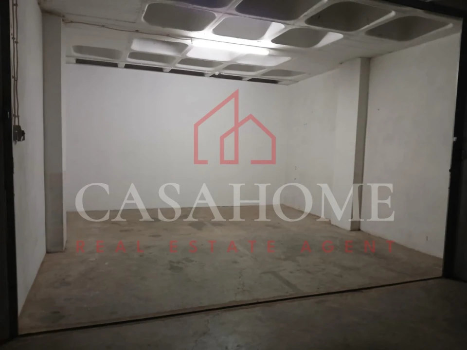 Garagem para Venda em Portimão Foto 1