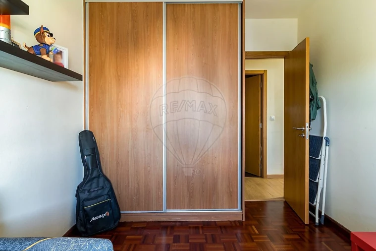 Apartamento T2 para Venda em Santo António dos Cavaleiros e Frielas Foto 7