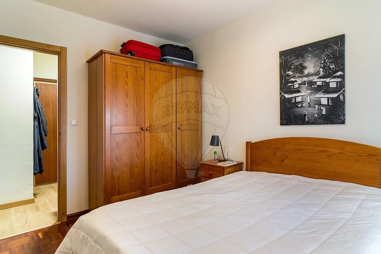 Apartamento T2 para Venda em Santo António dos Cavaleiros e Frielas Foto 5