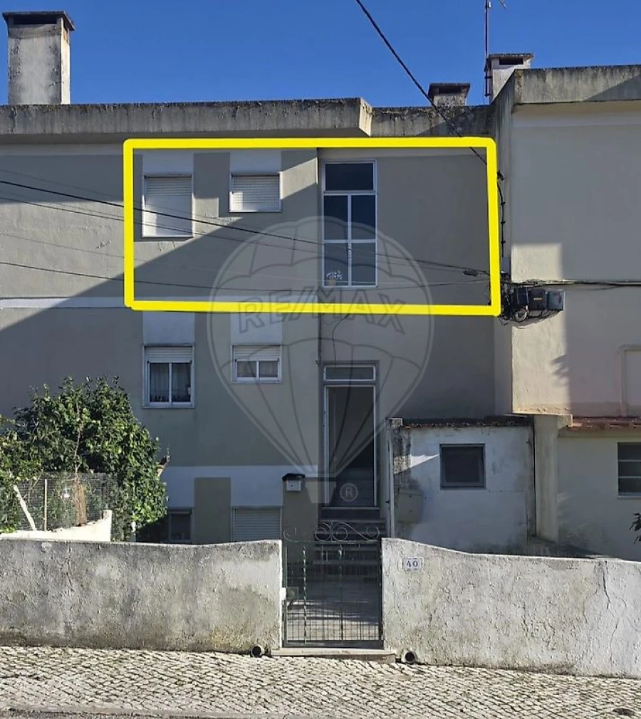 Apartamento T3 para Venda em Azambuja Foto 3