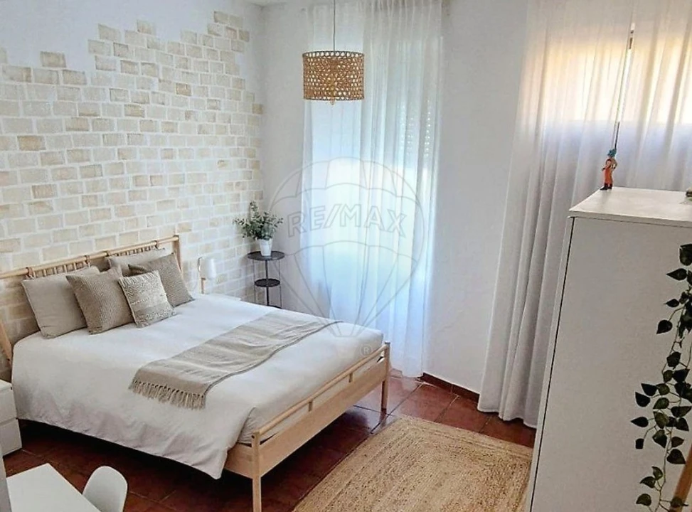 Moradia T7 para Arrendamento em Almeirim Foto 15