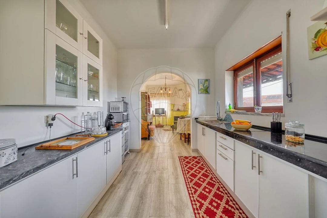 Moradia T5 para Venda em Azoia de Cima e Tremês Foto 29