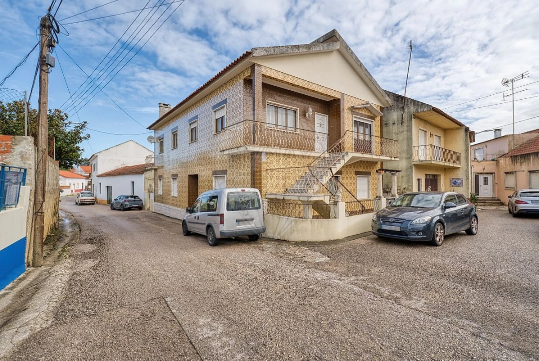 Moradia T5 para Venda em Azoia de Cima e Tremês Foto 45