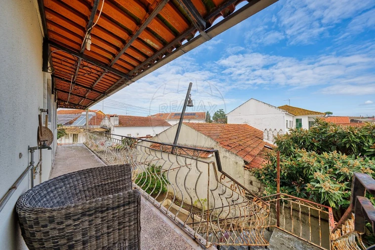 Moradia T5 para Venda em Azoia de Cima e Tremês Foto 42