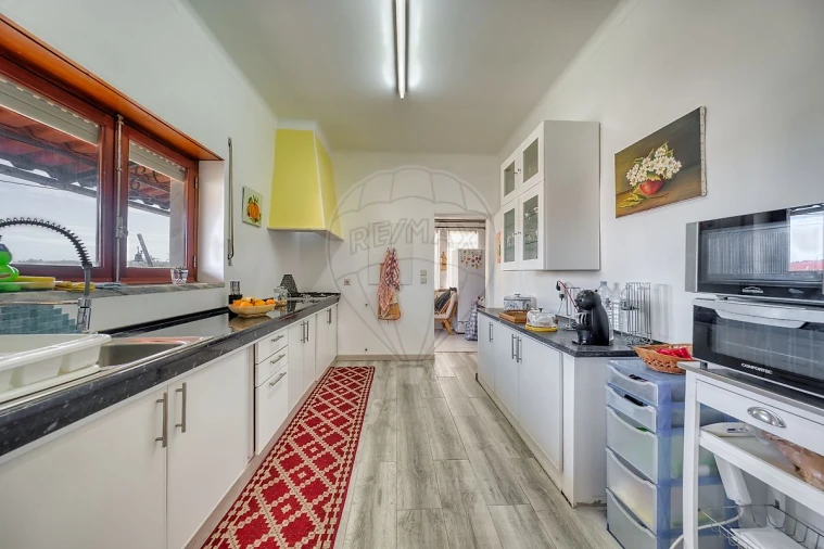 Moradia T5 para Venda em Azoia de Cima e Tremês Foto 31