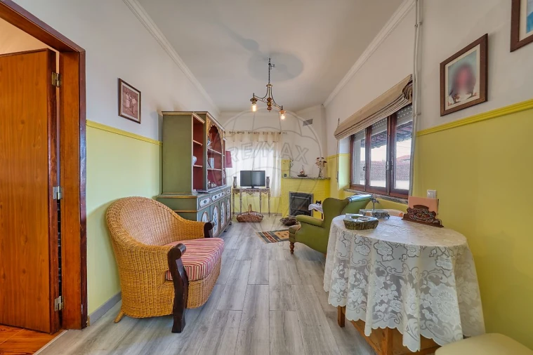 Moradia T5 para Venda em Azoia de Cima e Tremês Foto 33