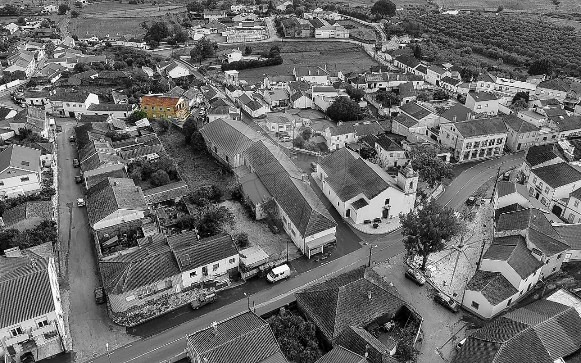 Moradia T5 para Venda em Azoia de Cima e Tremês Foto 2