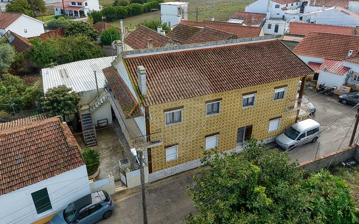 Moradia T5 para Venda em Azoia de Cima e Tremês Foto 8